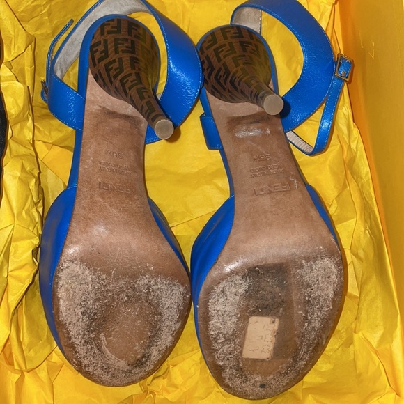 Authentic Fendi Logo Platform Heels - Picture 3 of 3